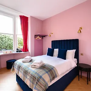Comfortable Ground Floor Double Edimburgo